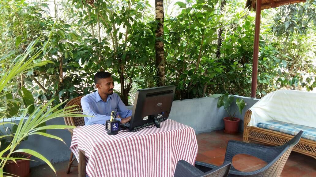 Leisure Vacations Whispering Woods Hotel Madikeri Exterior photo